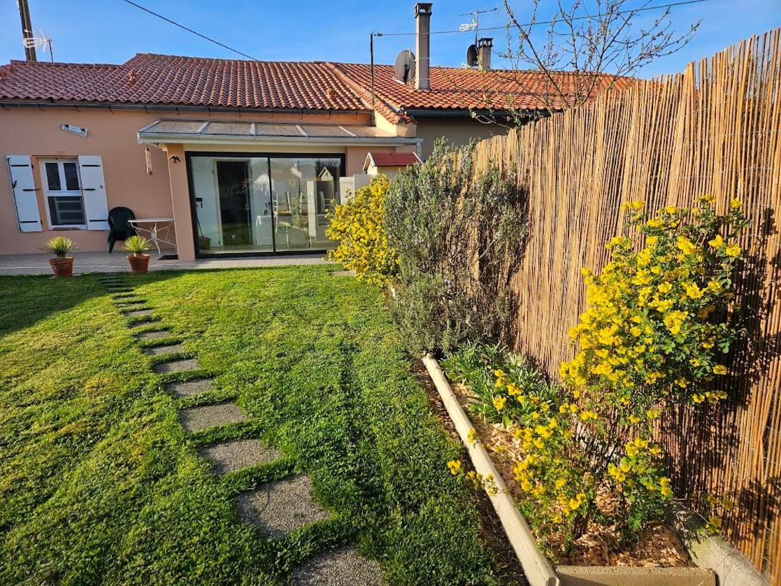 "Les Hirondelles" Villa Jau-Dignac-et-Loirac Kültér fotó